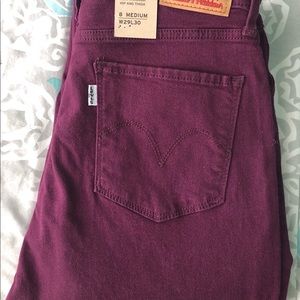 Levi’s mid rise skinny jeans